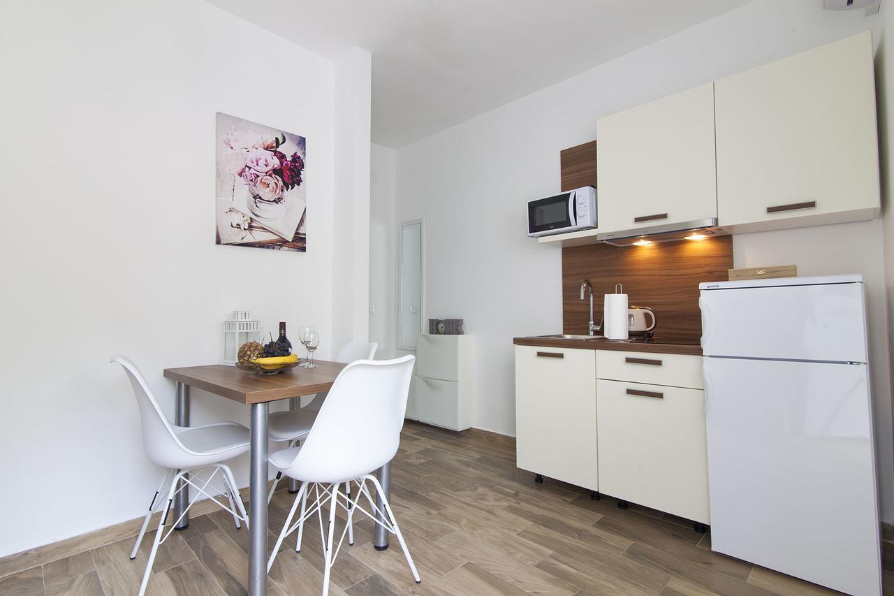 Apartment Francesco ชิเบนิก ภายนอก รูปภาพ